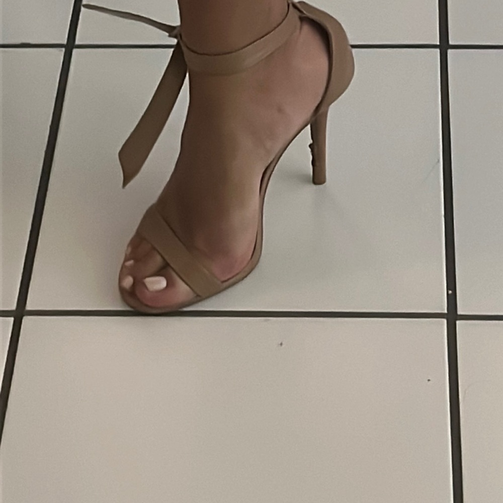 Express sandals